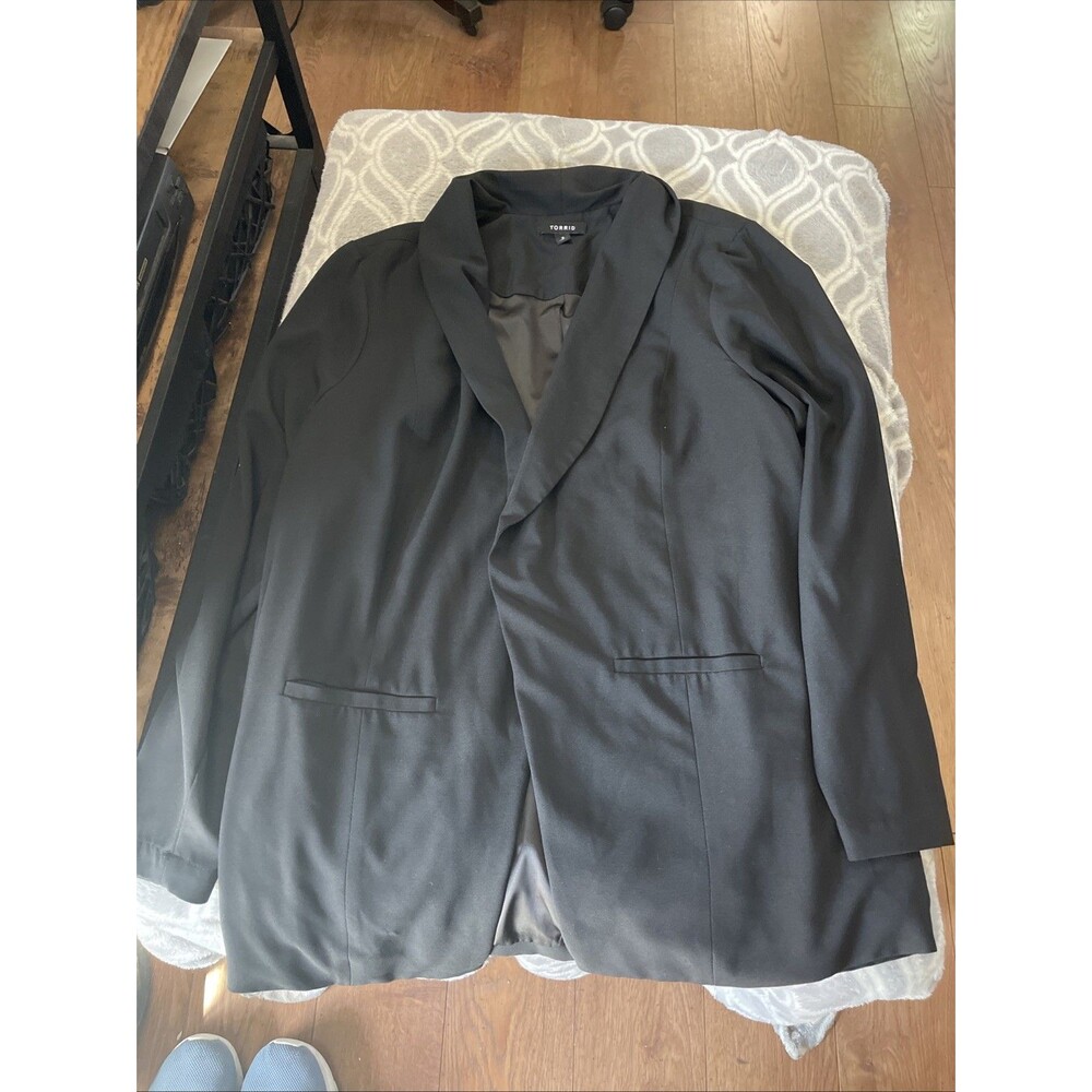Torrid Blazer Black Open Front Size 2 (18-20) Long Sleeve Career Jacked